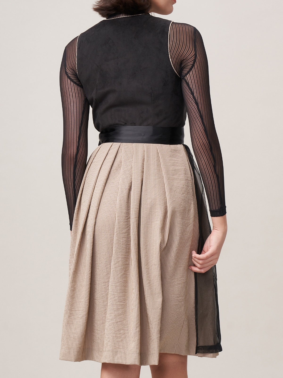 Stylisches Mini-Dirndl Extra Kurz Schwarz