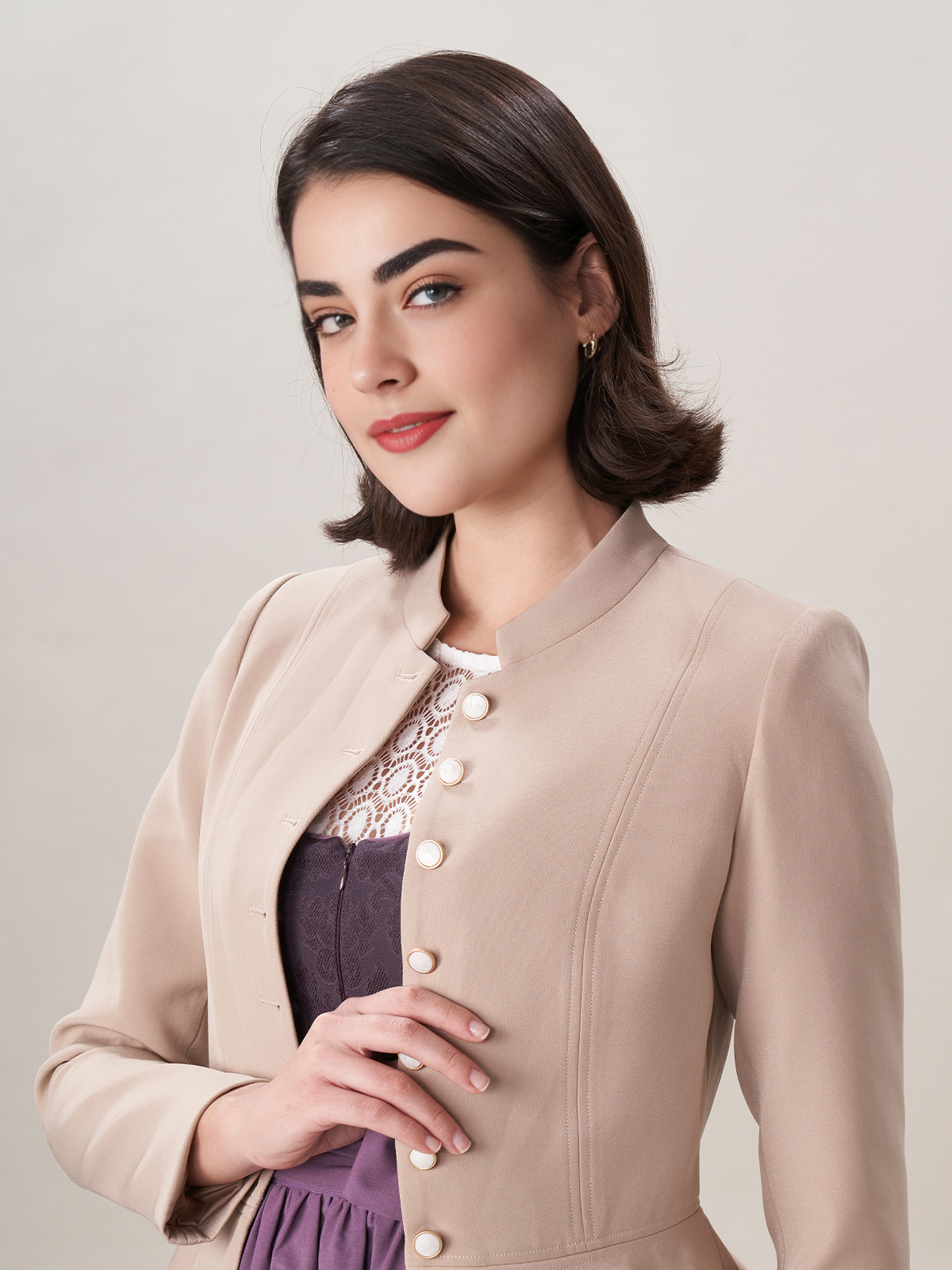 Dirndl Bluse mit klassischem Design