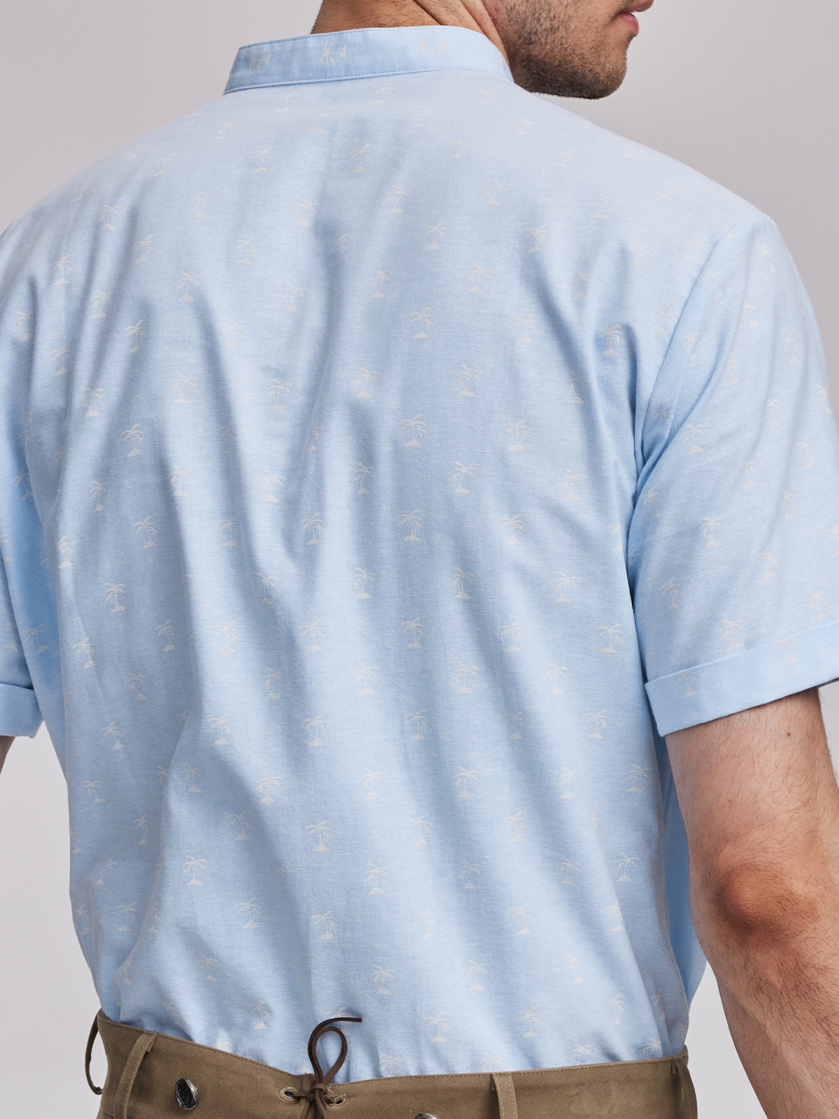 Dirndl in Blau mit dehnbarem Schnitt