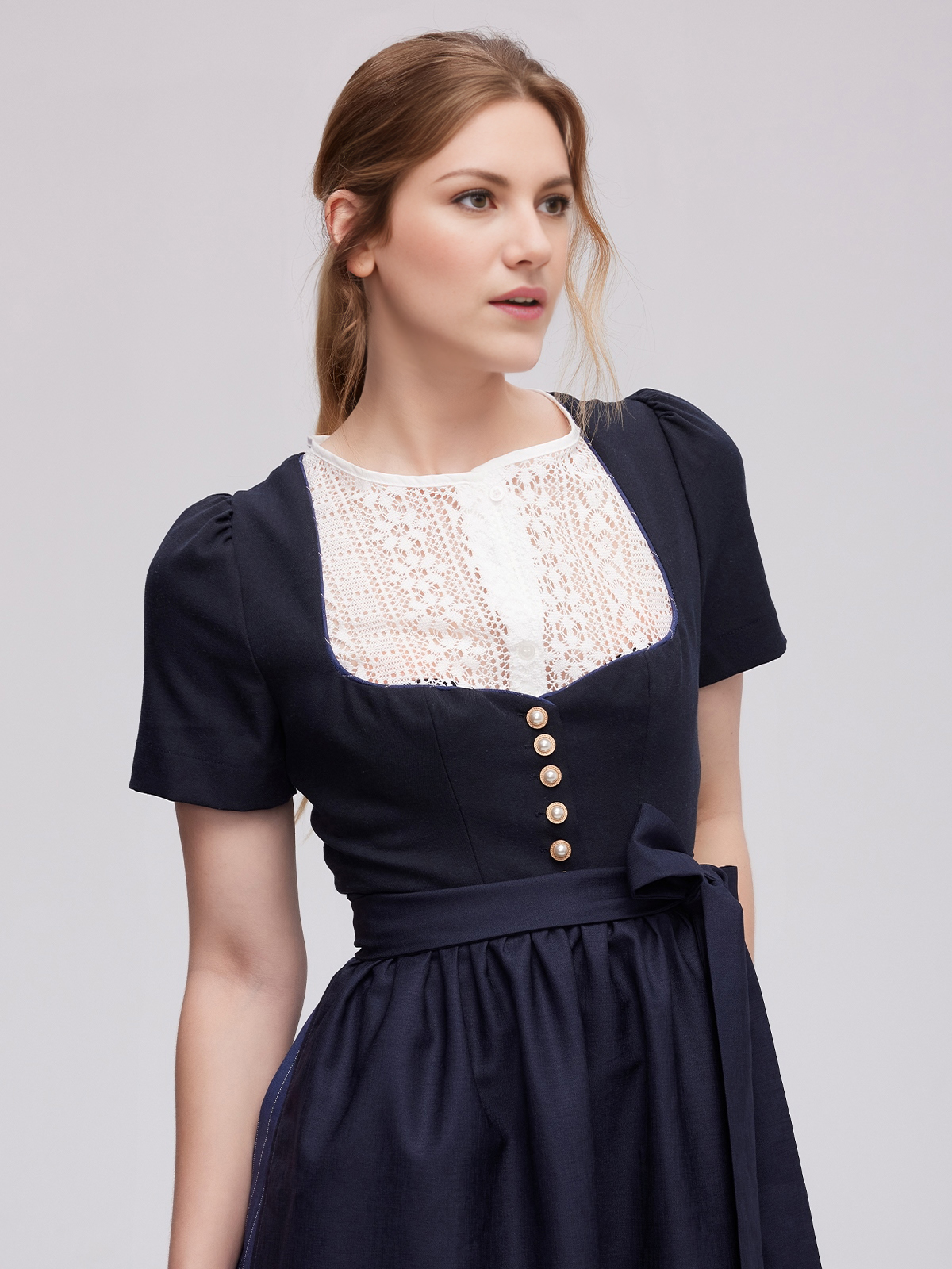 Spitze Dirndl Bluse in Blau